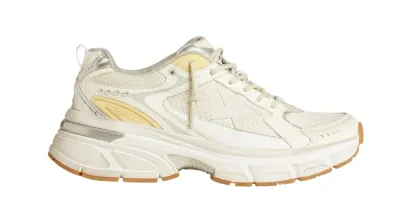 Baskets Light Star « Golden Goose »